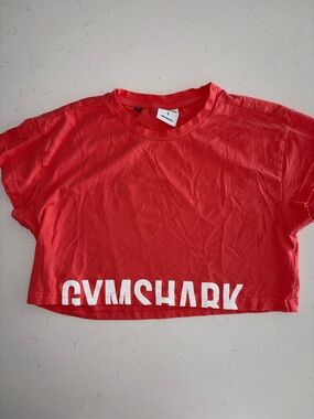 Gymshark Cropped Logo Tee